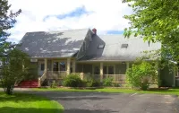 Carriage House Inn Four and a Half Stars Hotels in 
