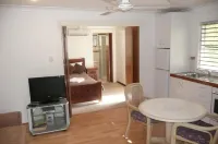 Beachside Holiday Units