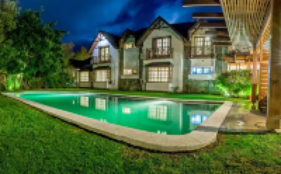 벨벳375 게이 호텔 헤테로-프렌들리