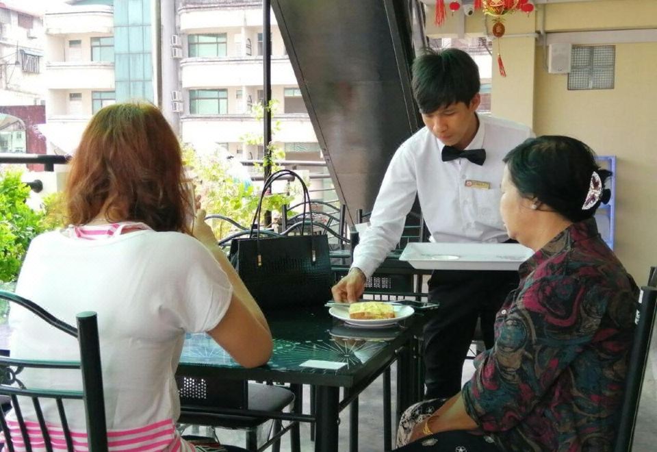 골든 게이트 차이나 타운 호텔