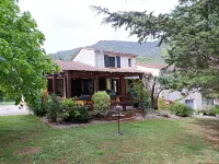 Les Eaux Tranquilles Hotel a Caudies-de-Fenouilledes