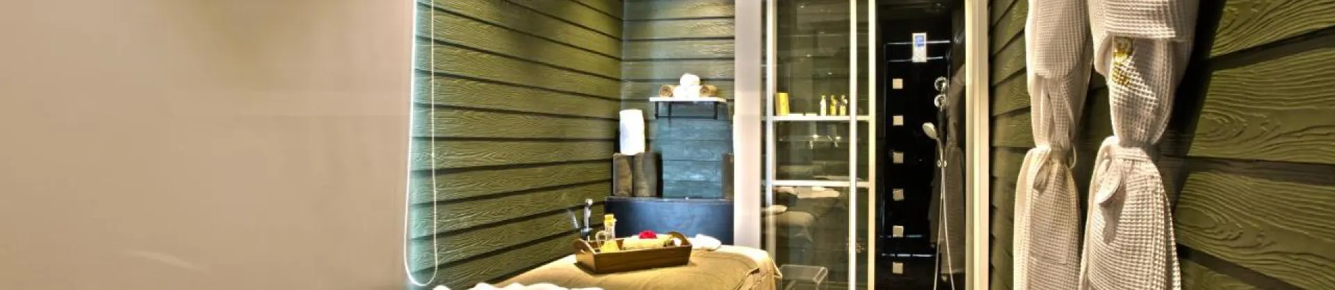 Four-Star Hotels