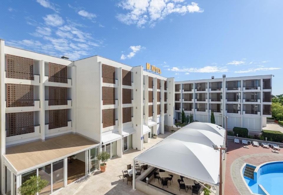 hotel overview picture