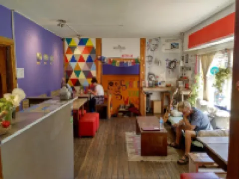 Hopa-Home Patagonia Hostel & Bar