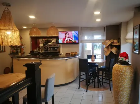 Logis Hôtel Bellevue