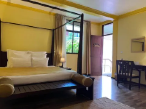 Sala Boutique Hotel Hotels near National Art Gallery