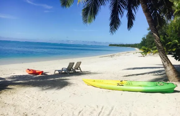 帕拉蒂斯灣旅舍