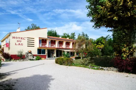 Hôtel Restaurant du Lac Отели в г. Лабарт-Инар