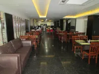 Sanu International - Parkplatz