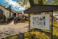 The Iris Motel Hotels in Berry Hill