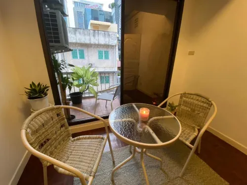 Homey Stay and Cafe by Hematoa