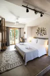 Pefkon Suites