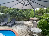 Colonial House Motel - Pools