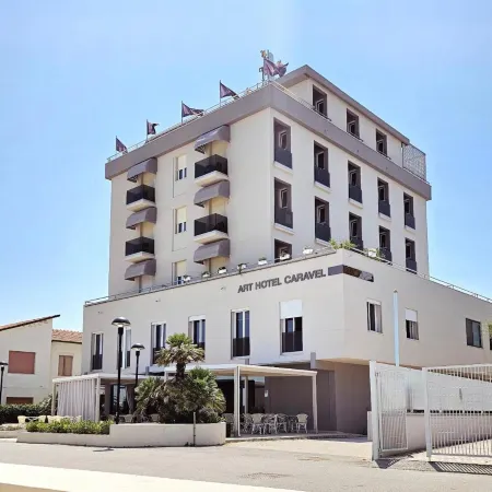 Hotel Caravel Отели в г. Фано