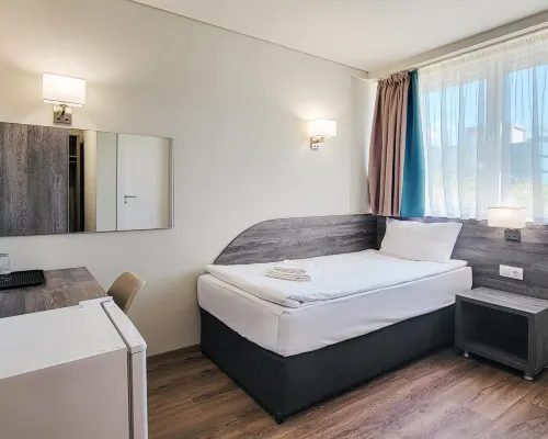 Terminal Park Hotels near Laubenheim