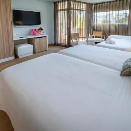 Mònica Hotel