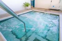 Saltline - Hot Tub