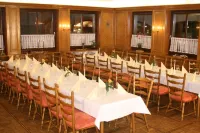 Landhotel Vierjahreszeiten Hotel di Mellrichstadt