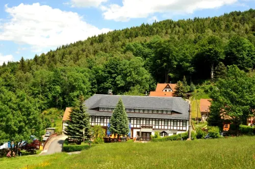 Wanderhotel Sonnebergbaude Hotels in Grossschonau