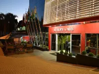 Holiday & Business Hotel - Em Frente ao Centro de Eventos e Arena Conda Hotels in Chapeco