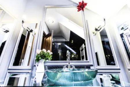 Casa Din Bran - Inn Center Отели в г. Моєчу-де-Сус