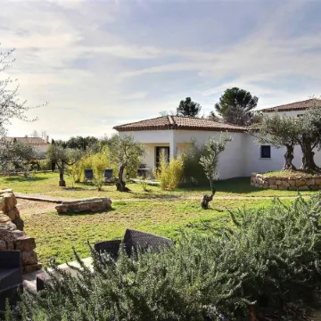 La Villa Aux Oliviers Отели в г. Флейоск