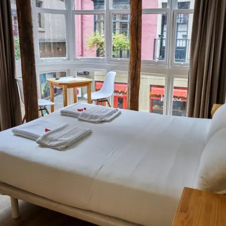 Pensión AliciaZzz Bed and Breakfast Bilbao