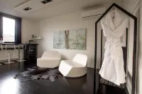 B&B Suites Feek