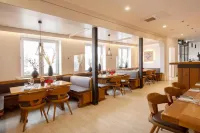 Hotel & Boarding House Schlosserwirt