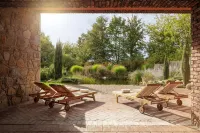 Golf & Spa Kunětická Hora فنادق في باردوبيتسه