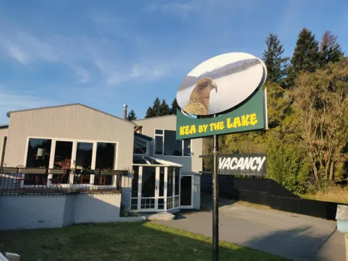 Kea by the Lake Hotels in Manapouri
