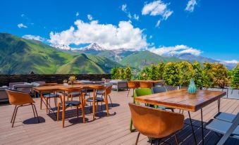 Step Inn - Kazbegi