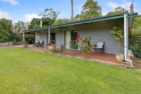 Clarendon Chalets Hotels in Ob Flat
