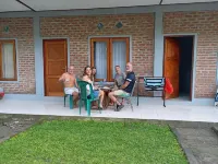 Riung Lalong Terong Guest House Các khách sạn ở Central Benteng