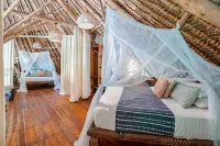 Waterlovers Beach Resort โรงแรมใน