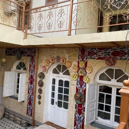 Parivash Guest House