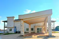 Westwood Inn Extended Stay Gonzales TX - parking