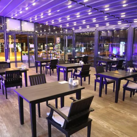 Sea House Hotel