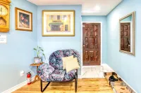 Renovated Rooms 10-min to Finch Subway Near Yonge St