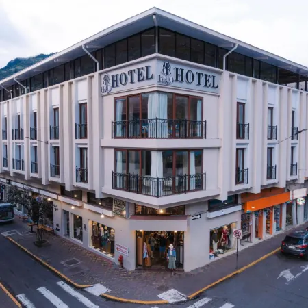Socialtel Baños