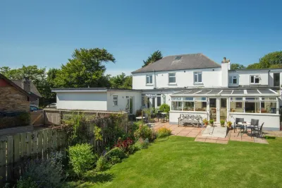 奇林頓之家旅館 Torcross Beach附近的飯店