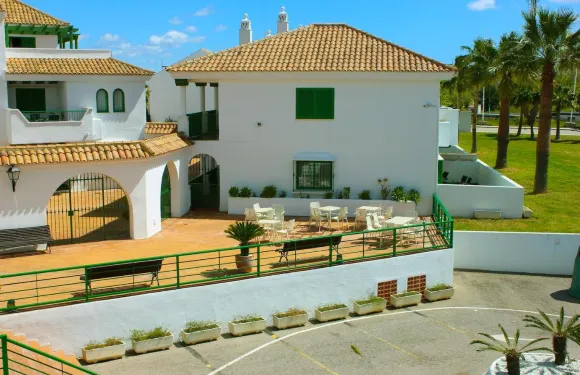 馬尼爾瓦太陽公寓式酒店