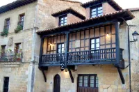 Akla Suites Con Jacuzzi Santillana