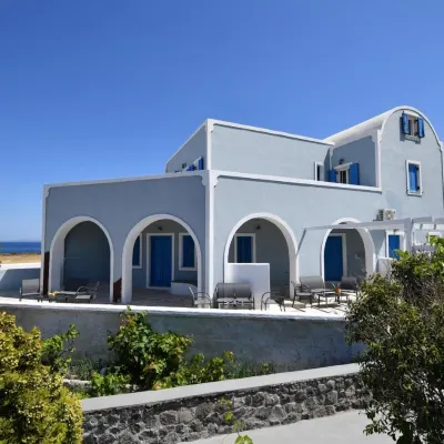 Santo Margarita Hotels near Ammoudi Bay