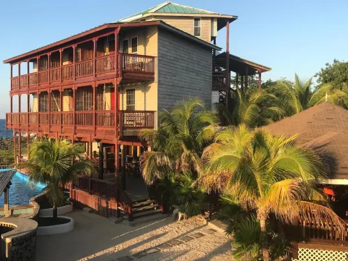 Lands End Hotels in West End