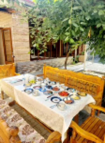 Colibri Traditional Guest House