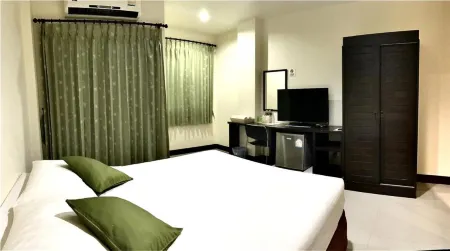 T.P. Place Hotel Отели в г. Пханг Нга