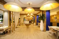 Regina Blu Hotels in Radhime