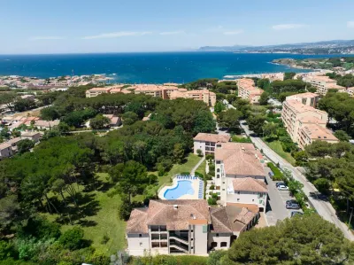 Appart'Hotel Garden & City - Six-Fours-les-Plages Hôtels à proximité de : Mas des Romarins