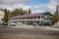 Briarwood Motor Inn - Parkplatz